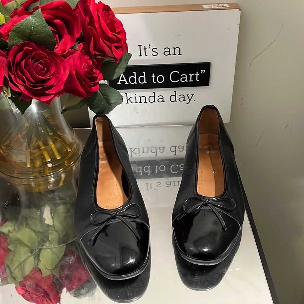 Ladies ARA FLAT SHOES in Black - SOOO comfortable!